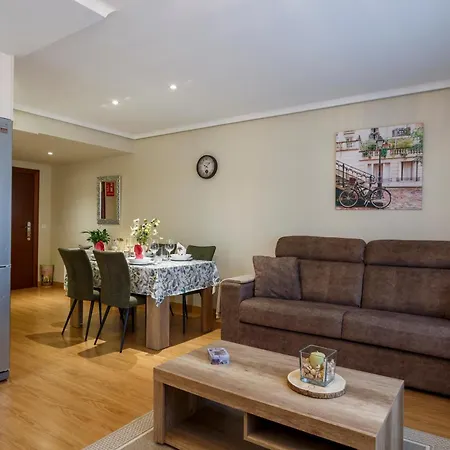 Boutique Cervantes شقة